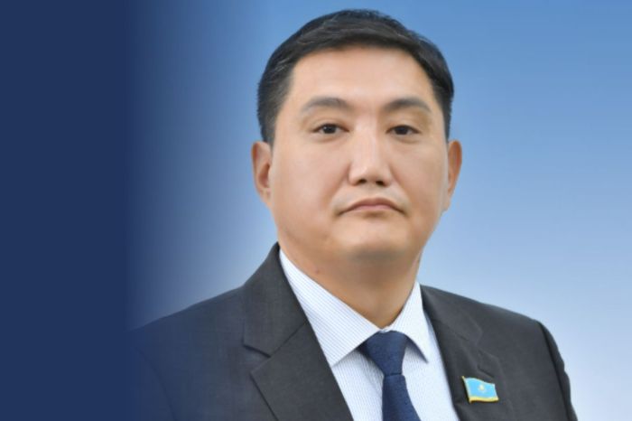 ​Бақытжан Базарбек қаражат жымқыру дерегі бойынша Бас прокуратураға төрт арыз жібереді