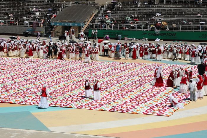 ​Құлсарыдан жеткізілген құрақ көрпе рекорд кітабына енді