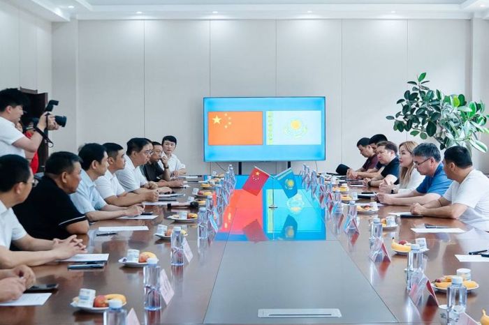 Атыраудағы Қытай: достық, бизнес және... алаңдаушылық