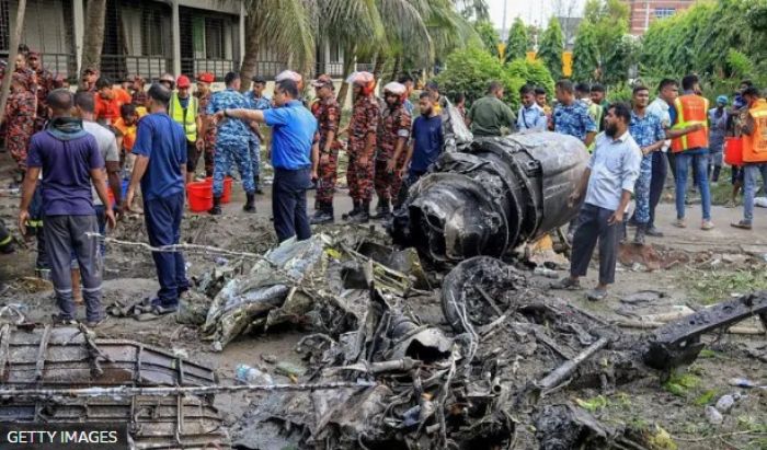 Бангладеш астанасында әскери ұшақ құлап, 27 адам қаза тапты