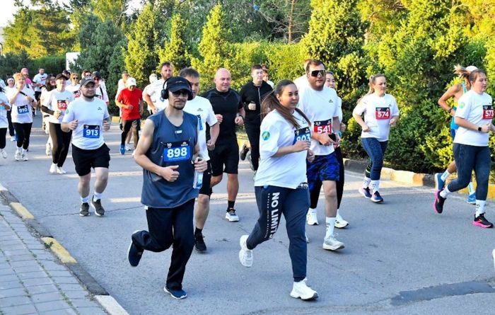 Temirtau Run 2025: Металлургтер күніне арналған кешкі жүгіру жүздеген адамды біріктірді
