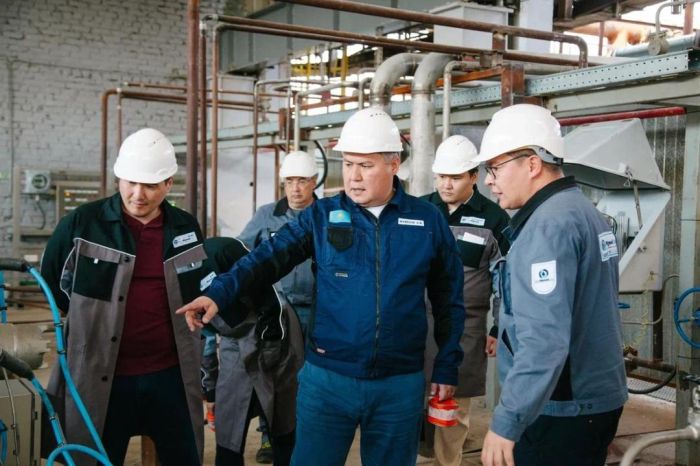 Вице-министр жұмыс сапарымен «Павлодар мұнай-химия зауытына» барды