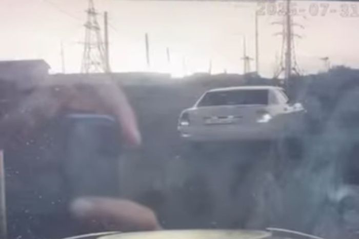 Атырауда куәлігінен айырылған және мас жүргізуші қолға түсті