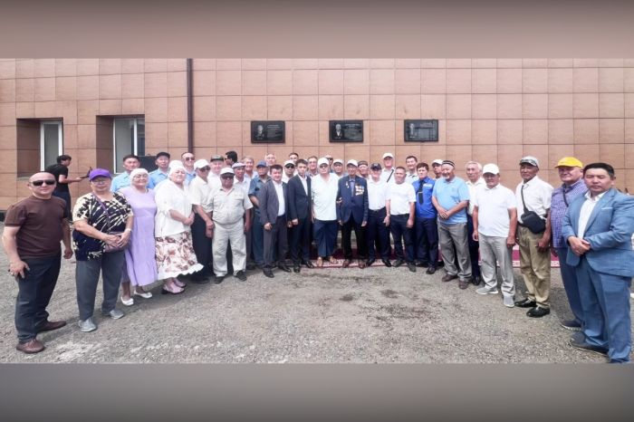 Ардагер теміржолшыларға ескерткіш тақта ашылды