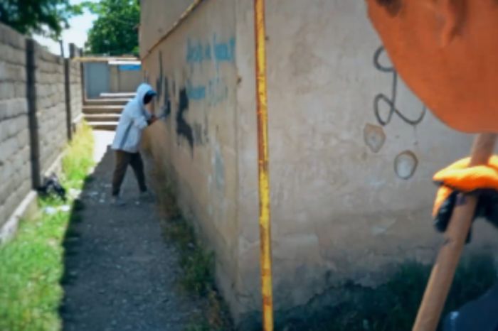 Шымкентте тыйым салынған сайттарды жарнамалаған жазбаларды таратушы ұсталды