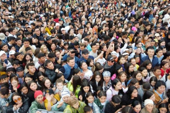 Қазақстанда неше адамға Абай есімі қойылған