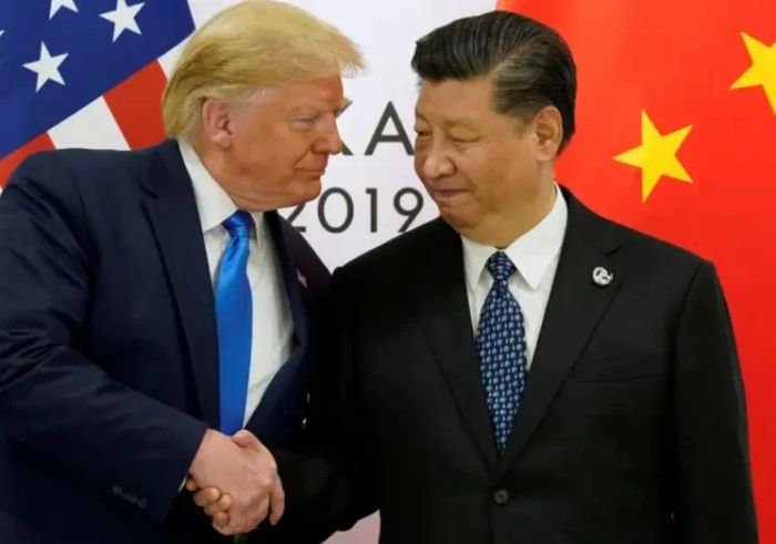 Трамп Қытай тауарларына салынатын бажды 90 күнге шегертті