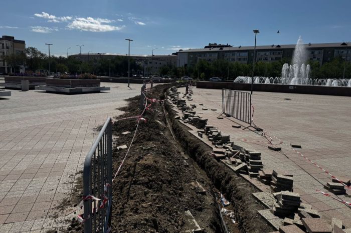 Орталық алаңның шырайы кетіп тұр