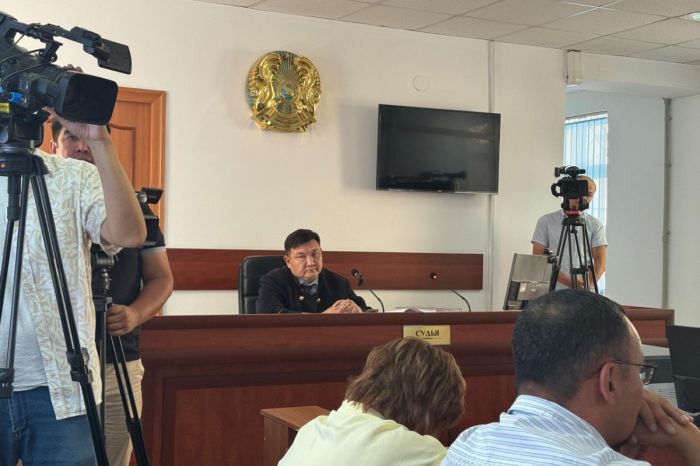 ​Руслан Берденов сотқа онлайн режимде қатысып​​, жауап берді