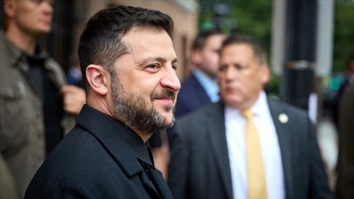 ​Зеленский: Ресеймен және АҚШ-пен үшжақты кездесуде аумақтық мәселелер талқыланады