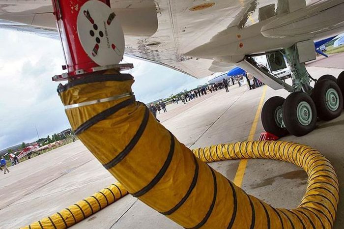 ​Атырау мұнай өңдеу зауыты және 11 әуежай авиаотын бағасына байланысты тергеуге ілінді