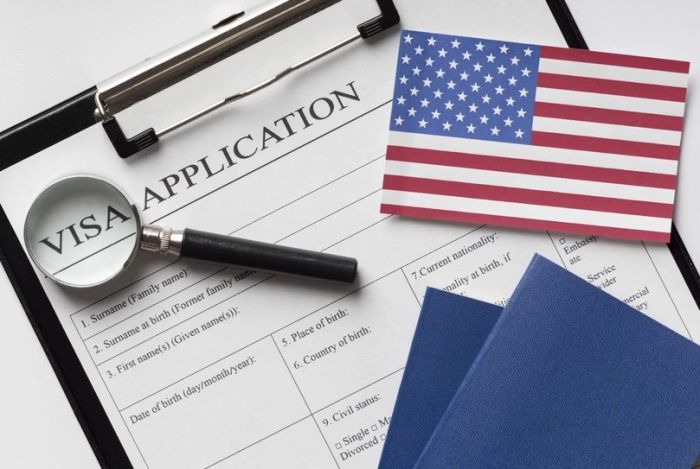 АҚШ шетелдік журналистер мен студенттерге визалық режимді қатаңдатуды ұсынды