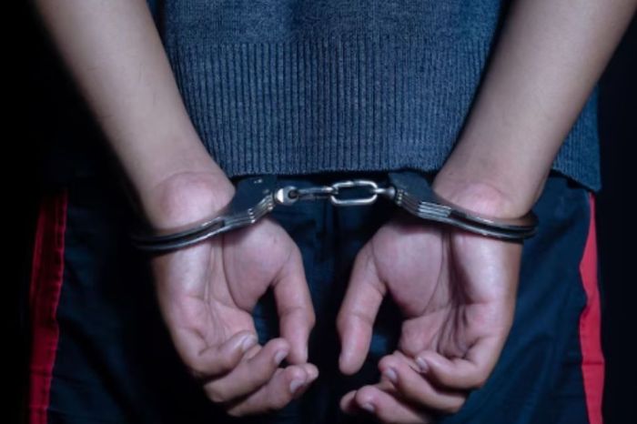 ҰҚК Жамбыл облысында жоғары лауазымды полиция қызметкерлерін ұстады