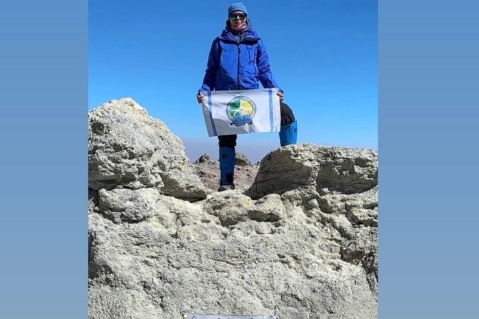 Атыраулық спортшы 20 күнде екі жанартауды бағындырды