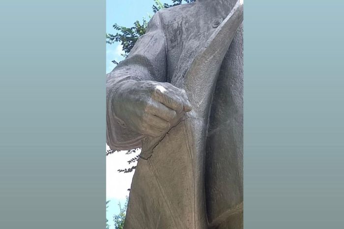 Жилгородоктағы Ленин: ескерткіш пе, ойын алаңы ма?