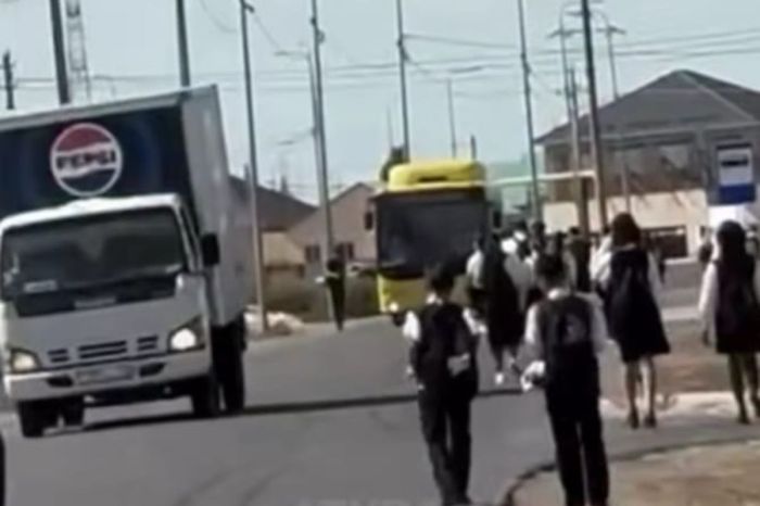 Мектепке жол жиегімен: Көкарна тротуар жобасына енбей қалған