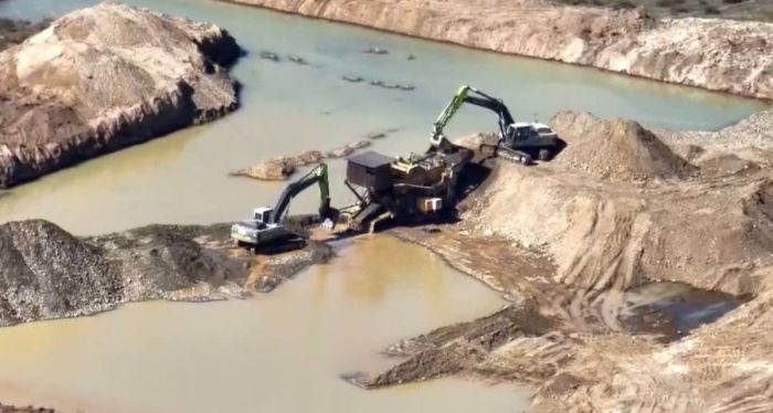 ШҚО-да қымбат металдарды заңсыз өндірді деген күдікпен 19 шетелдік азамат ұсталды  