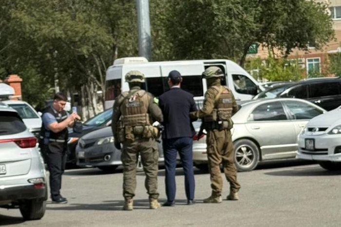 Атырауда құрылыс басқармасы бастығының орынбасары ұсталды