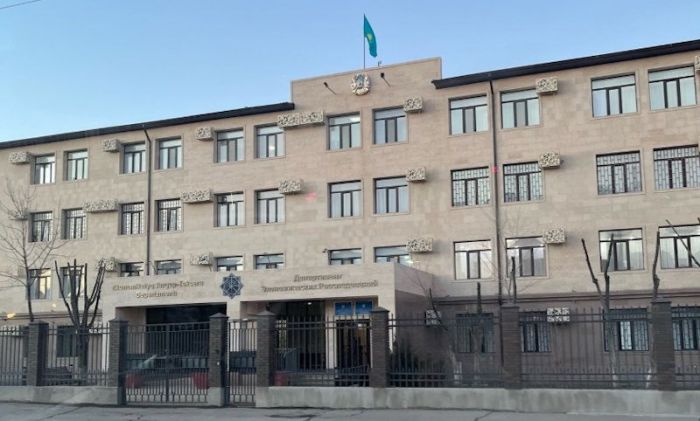 Атырауда изолятор да, ЭТД тұрағы да лық толы: «стоматологиялар ісі» бойынша жаппай ұстаулар жүріп жатыр