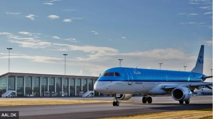 Дания әуежайларында белгісіз дрондар байқалып, рейстер уақытша тоқтатылды