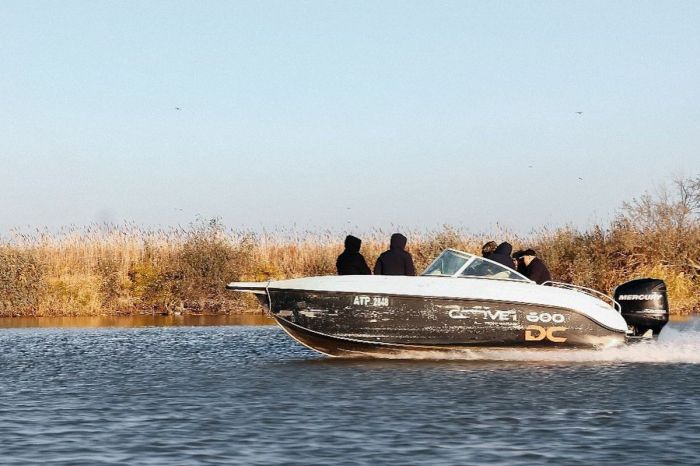 Бетін жасырған төрт адам Атырау облысы жағалау күзетінің катеріне шабуыл жасады