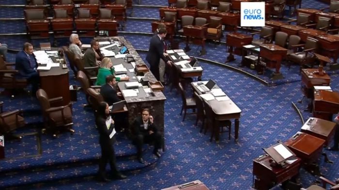 АҚШ үкіметі жұмысын ішінара тоқтатты