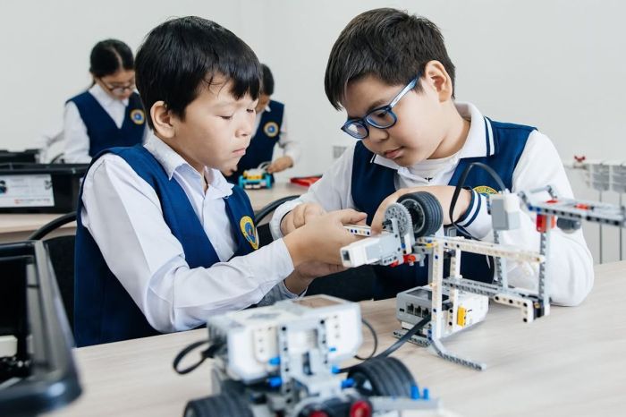 ​Атырауда мектеп оқушыларын жұмысшы мамандықтарына ерте бейімдей бастайды