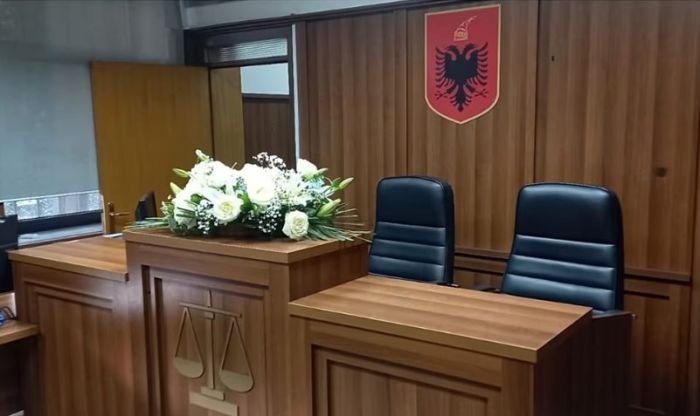 Албанияда ​күдікті сот залында судьяны өлтірді