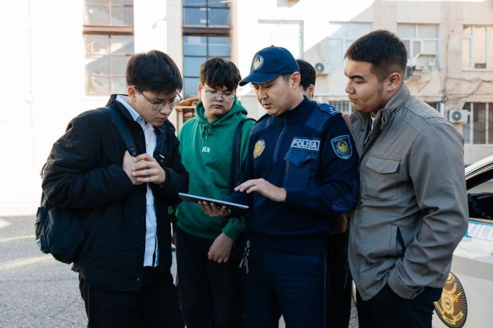 ​Атырауда еріктілер полиция қызметімен танысты