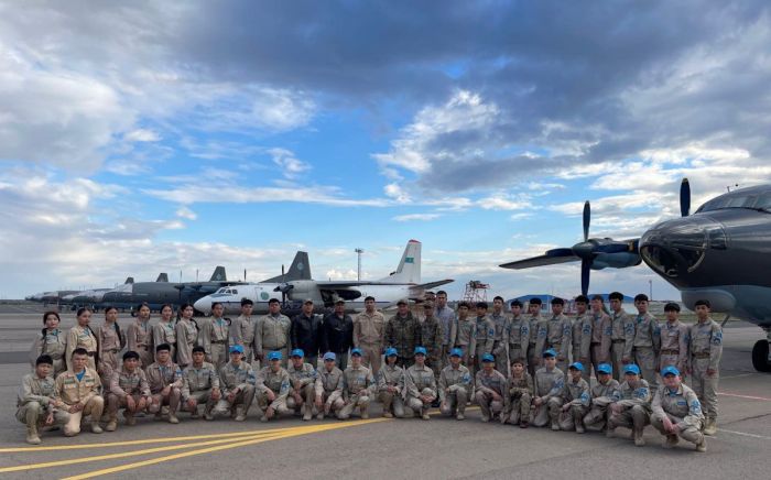 ​Жас патриоттар Ұлттық ұлан әуе базасын "басып алды"