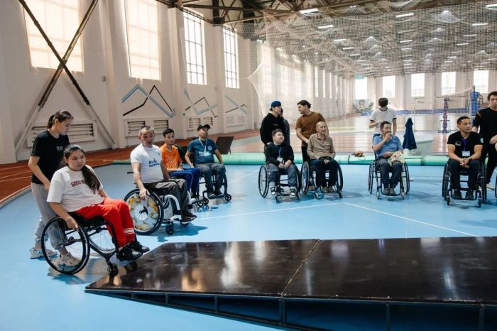 Атырауда мүгедектігі бар адамдарға өз-өзіне қызмет көрсету дағдылары үйретілуде