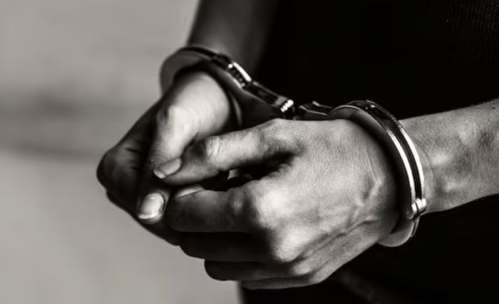 Оралда 45 млн теңгені заңсыз иемденген күдікті ұсталды  