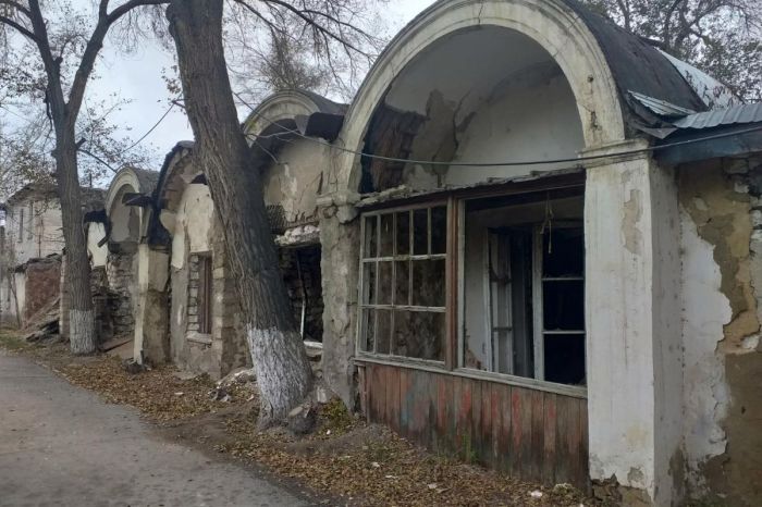 Атырауда тарихи үйлердің орны бос тұр: жаңа құрылыс әзірге жоспарланбаған