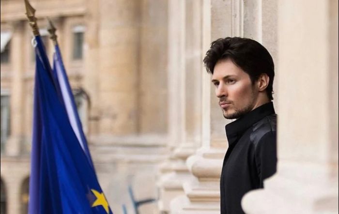 Дуров ұрланған Лувр зергерлік бұйымдарын сатып алуға дайын екенін айтты