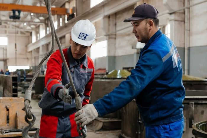 Атыраулық студенттер «Дублер күні» аясында тәжірибе алмасты