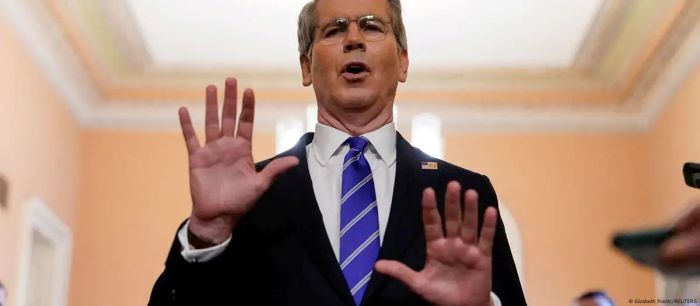 АҚШ Ресейдің ірі мұнай компанияларына санкция енгізді