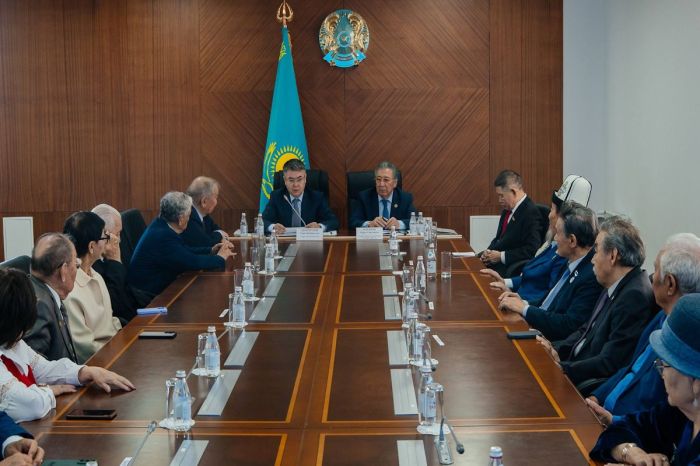 «Жасанды интеллект – өңірдің болашағы»: Серік Шәпкенов стратегиялық басымдықты атады