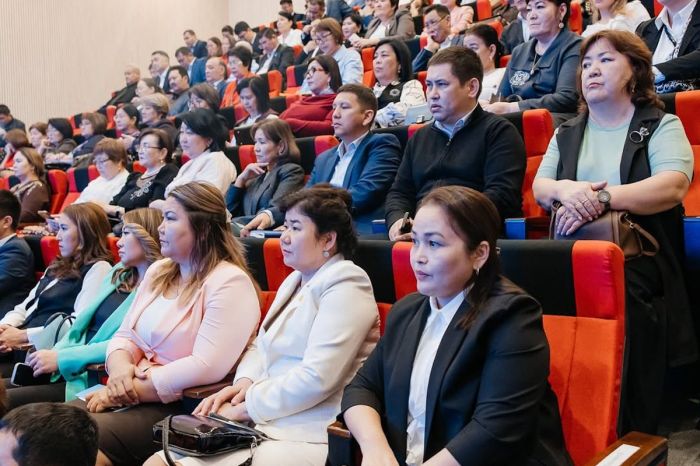 ​Атырауда мектеп директорлары басқарудың жаңа тәсілдерін үйренді