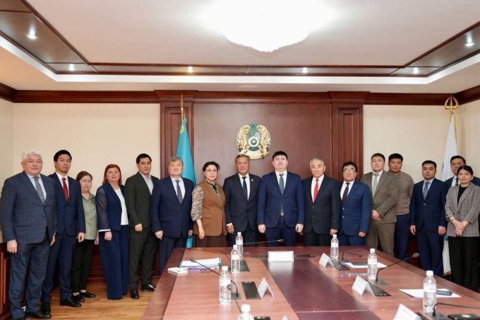 ​Энергетика министрлігі мен кәсіподақтар мұнайшыларды қолдайтын жаңа шараларды қарастырды