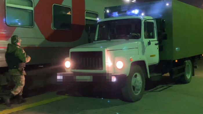 Ресейден жүк көліктерін заңсыз тіркеуге қатысы бар қылмыскер экстрадицияланды