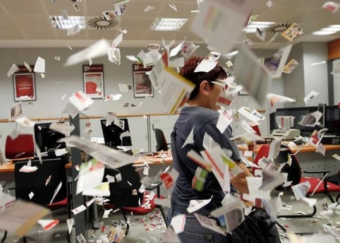 Испанияда жұмыс аптасын қысқарту туралы заң жобасы қабылданбады