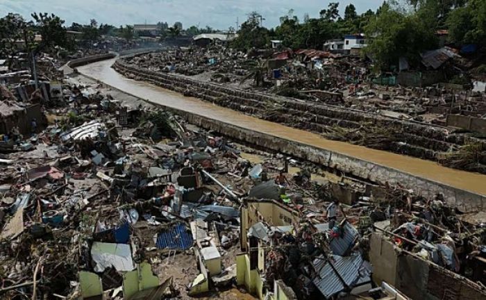 Филиппинде тайфун салдарынан ондаған адам қаза тапты