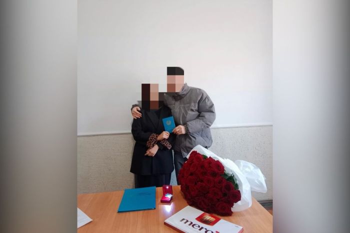 Атырау колониясында сотталған азамат некеге отырды