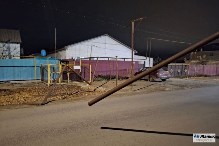 Томарлыда жүк көлігі газ құбырын іліп кетті