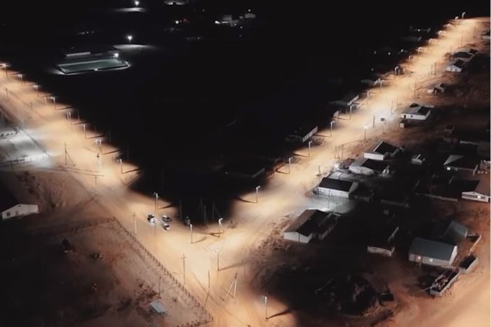 Исатай ауылына 129 шам орнатылды