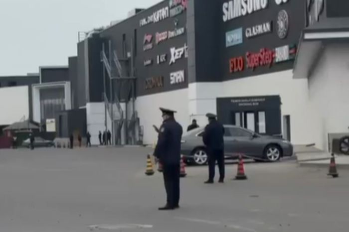 Атырауда Infinity Mall сауда орталығына келушілер ​эвакуацияланды