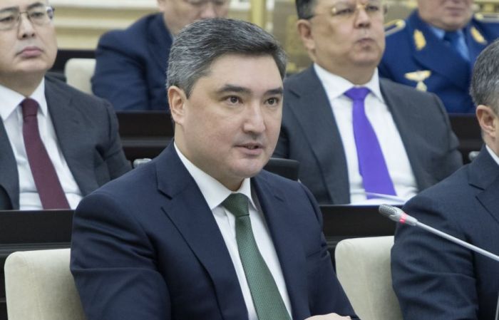 Бектенов: «Жұмыс істей алатындарды мемлекет асырамауы тиіс»