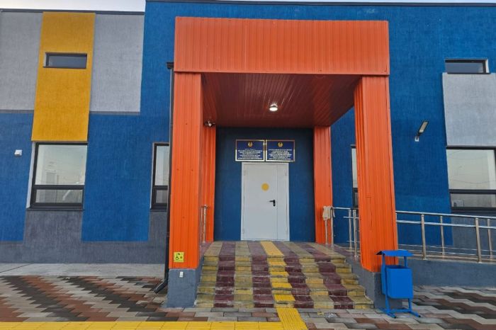 «Анализ жаңа жерде, дәрігер ескі ғимаратта»: Есбол тұрғындары әуре-сарсаңға түсті​