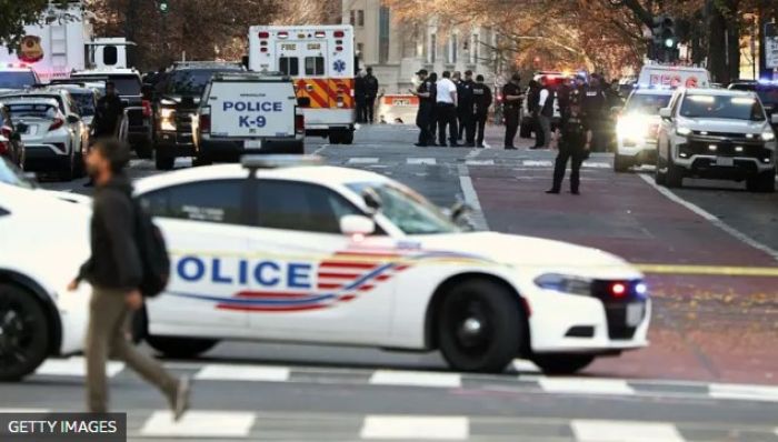 Вашингтондағы қарулы шабуыл: екі сарбаз ауыр халде
