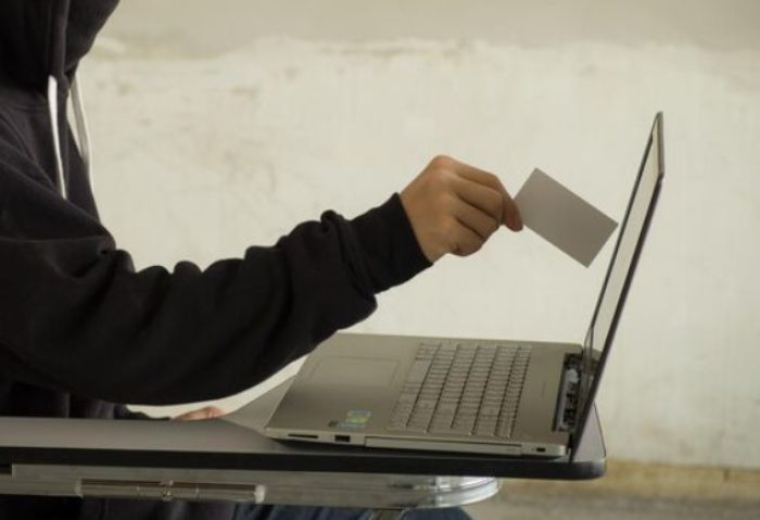 Есірткі айналымына қатысты ақша аударымдары: ІІМ 10 дропперді әшкереледі